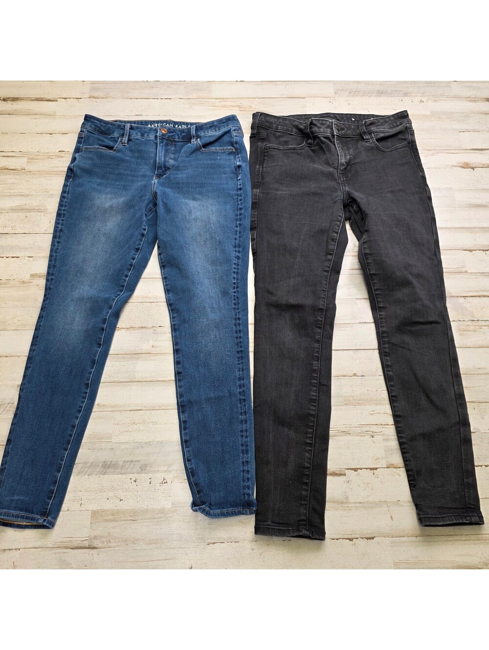 Lot 2 American Eagle Women's Skinny Jeans Sz 10 Regular Blue Black Stretch Denim